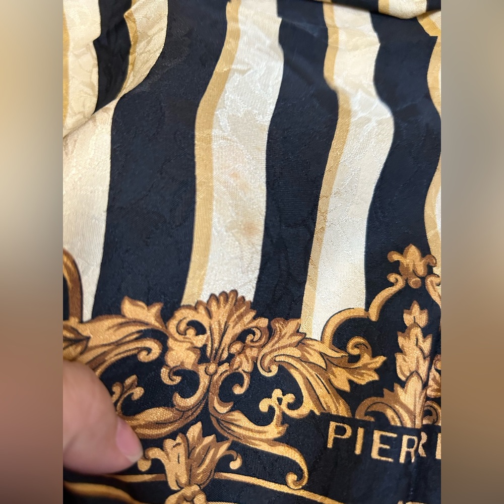 Pierre Balmain Paris authentic silk stole. Used gently - Picture 7 of 8